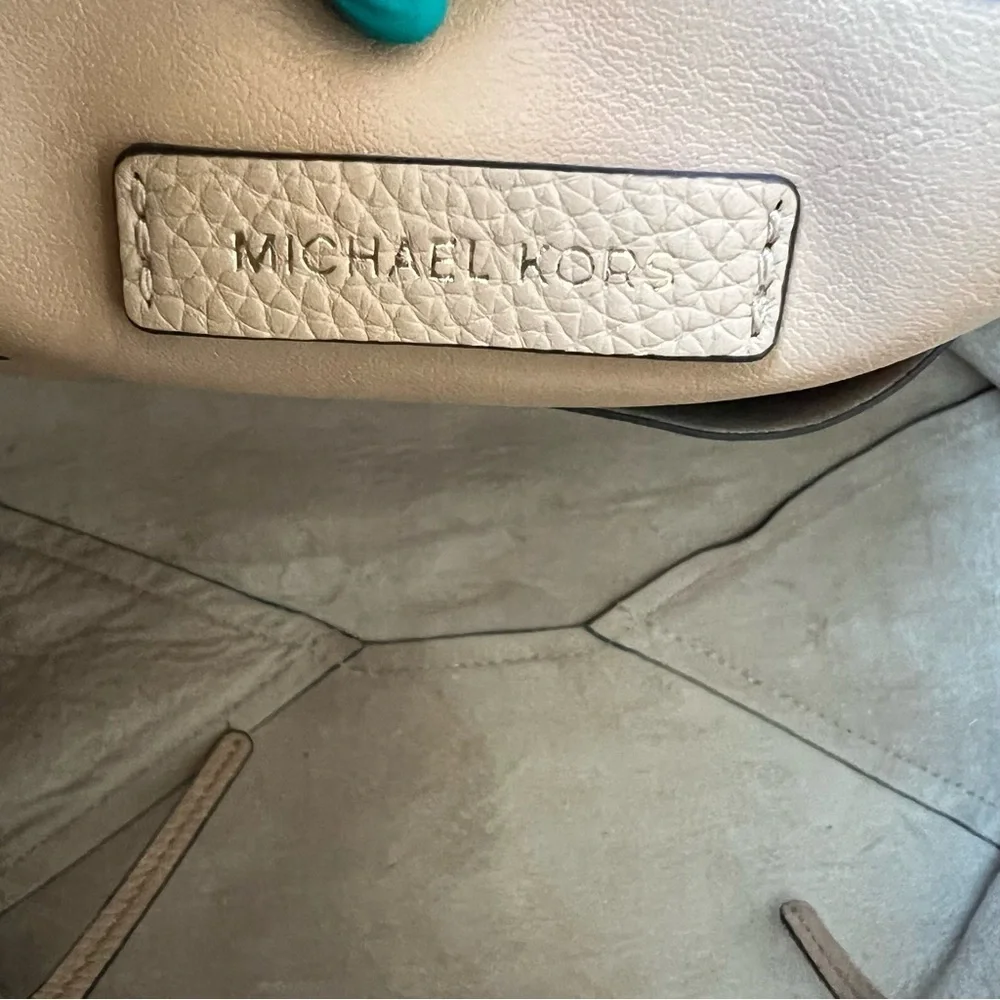 Michael Kors Junie Tote Large Pebbled Leather Bag Butternut Beige Neutral Purse